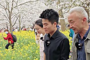 初生牛犊！居勒尔首秀与塞巴略斯争夺任意球主罚权，随后主罚中柱